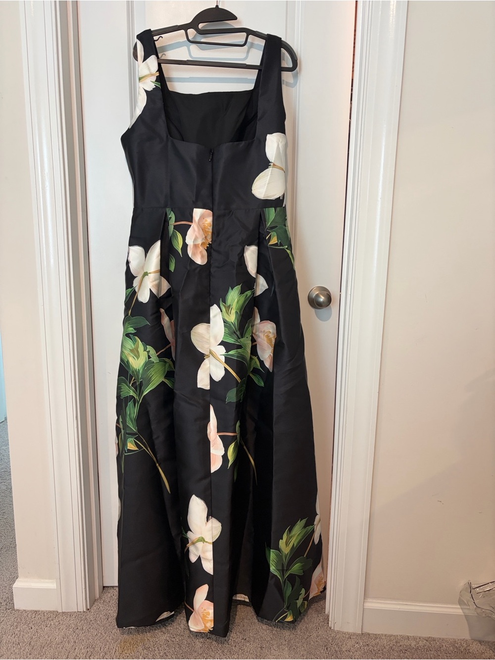 Missacc Black Floral Maxi Dress with White Blossoms